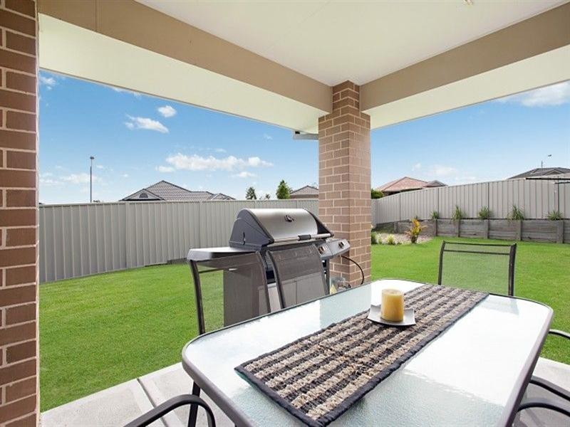 11 Fernleigh Avenue, Aberglasslyn NSW 2320