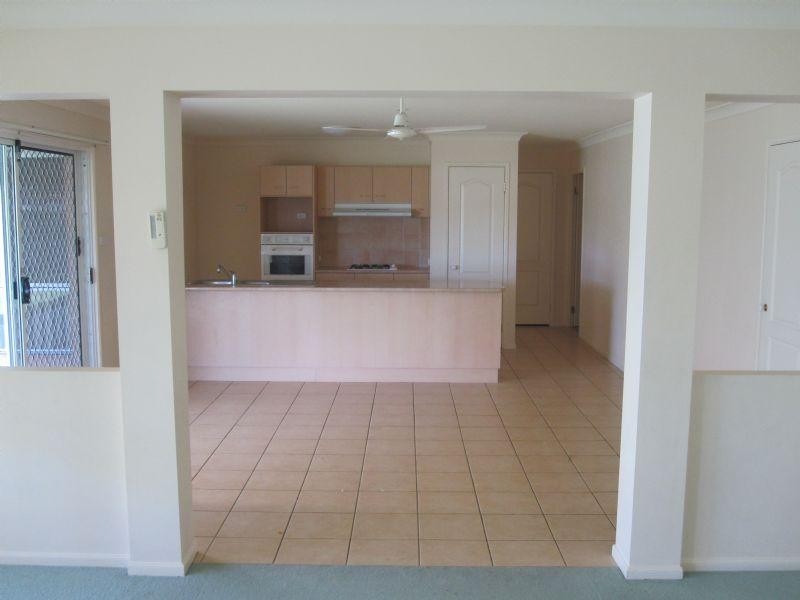 8 Tristania Court, Thornton NSW 2322