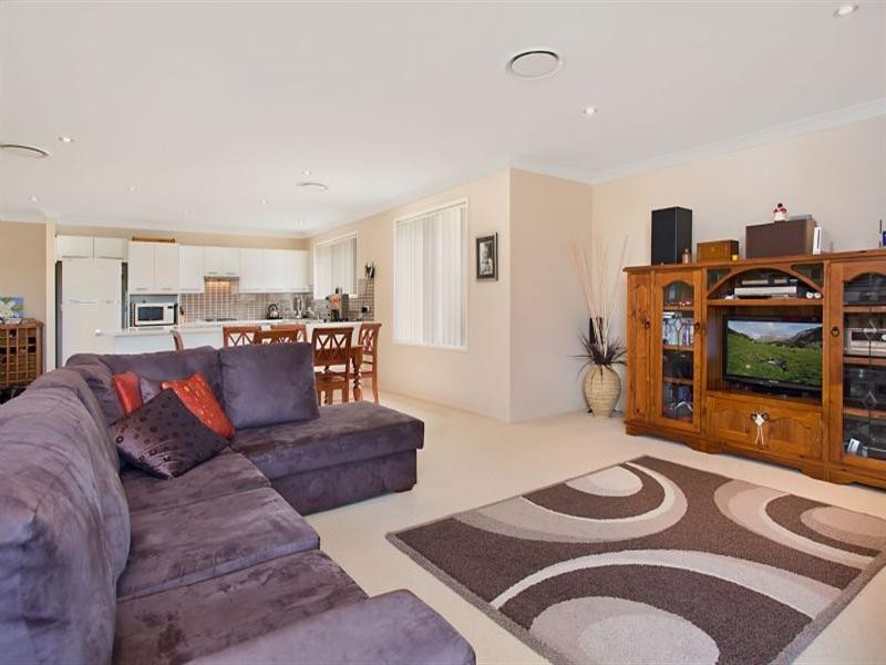 42 Tipperary Drive, Ashtonfield NSW 2323