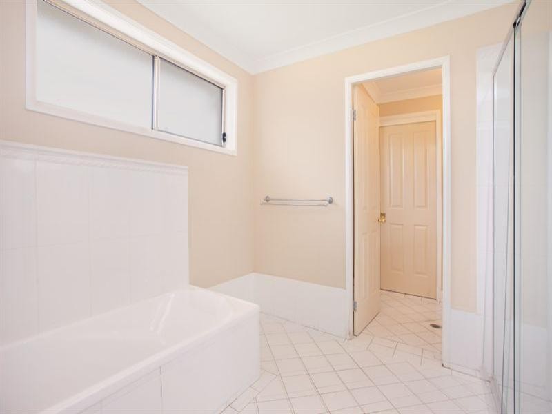 42 Tipperary Drive, Ashtonfield NSW 2323
