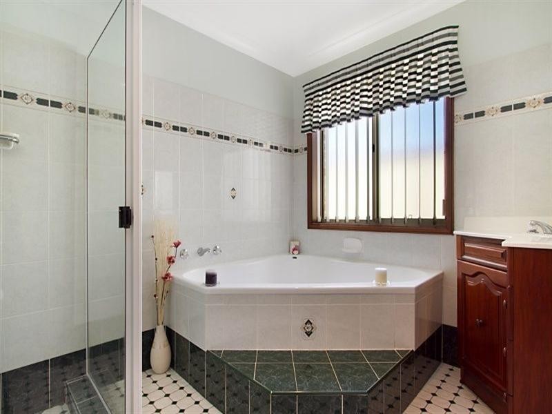 48 Squadron Crescent, Rutherford NSW 2320