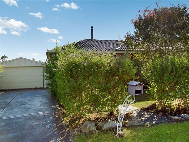27 Clayton Crescent, Rutherford NSW 2320