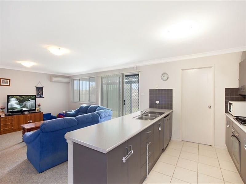 13 Hibiscus Crescent, Aberglasslyn NSW 2320