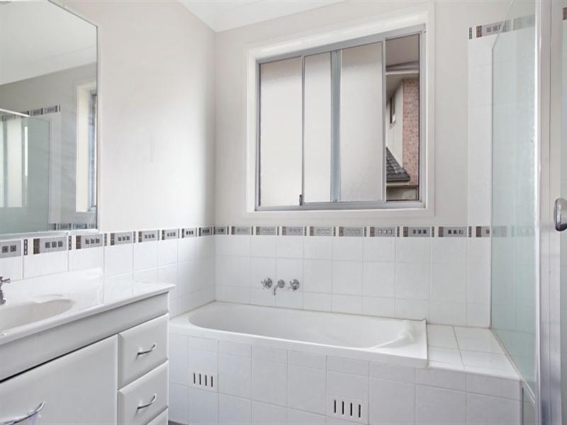 13 Hibiscus Crescent, Aberglasslyn NSW 2320