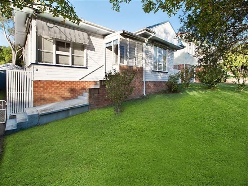 8 Hinder Street, East Maitland NSW 2323