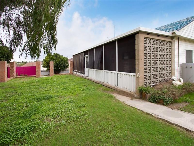 2 Joan Street, Rutherford NSW 2320