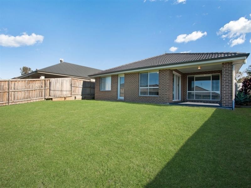 10 Dianella Way, Aberglasslyn NSW 2320