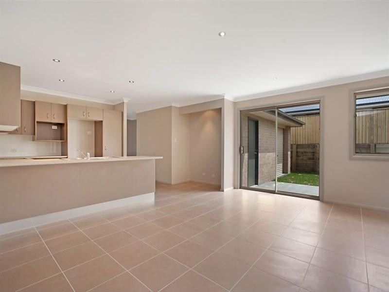 Unit 1/6 Honeysuckle Drive, Aberglasslyn NSW 2320