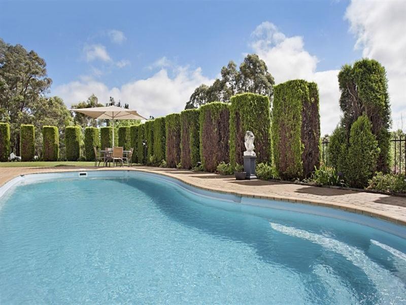 2 Brompton Close, Bolwarra Heights NSW 2320