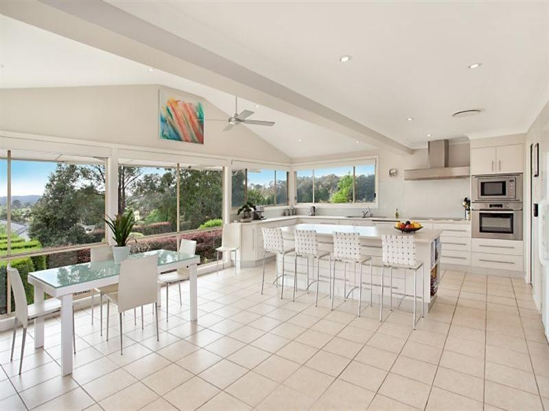 2 Brompton Close, Bolwarra Heights NSW 2320