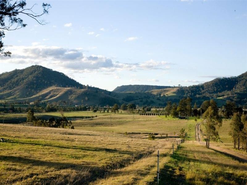 84 Valley Street, Gosforth NSW 2320