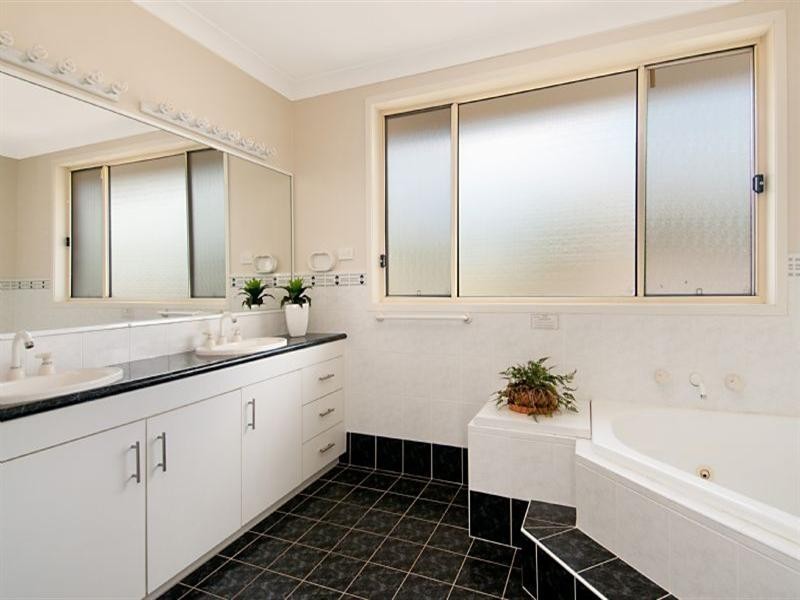 54 Turnbull Drive, East Maitland NSW 2323