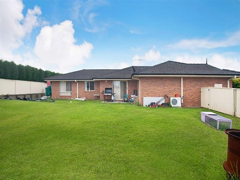 2 Mannall Close, Rutherford NSW 2320