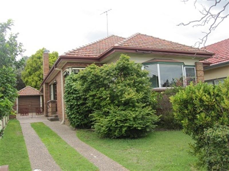 15 Charles Street, East Maitland NSW 2323