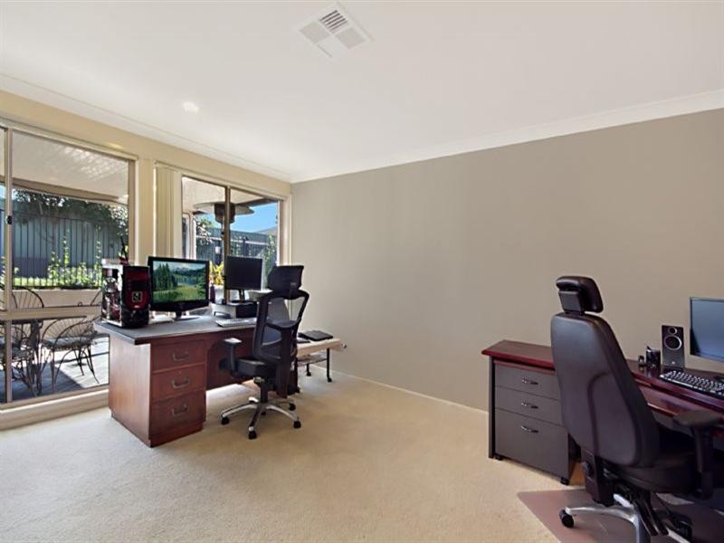 1 Laurel Close, Thornton NSW 2322