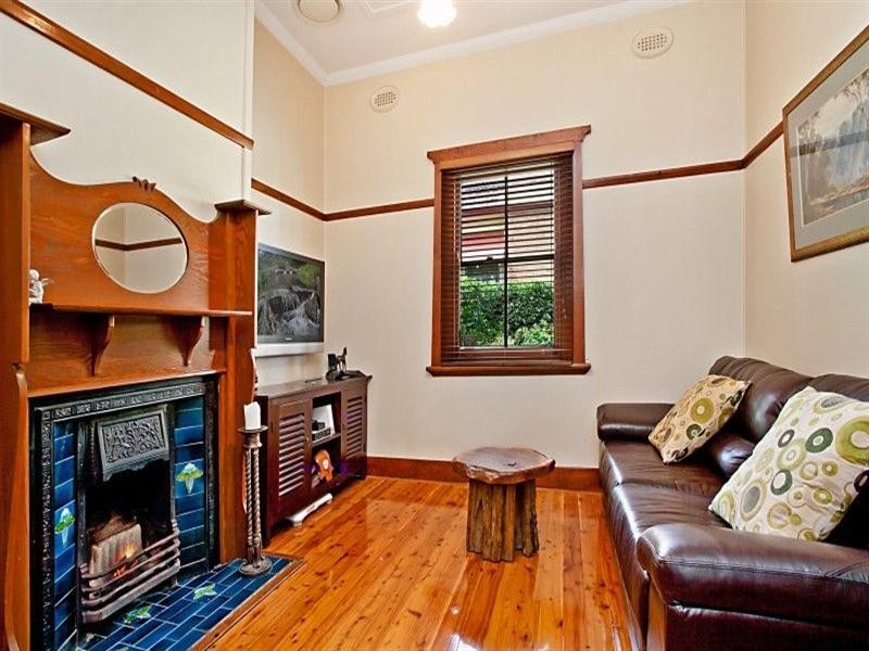 10 Lindesay Street, East Maitland NSW 2323