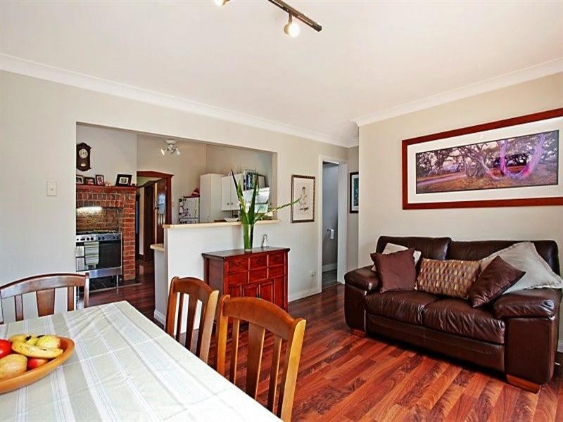 10 Lindesay Street, East Maitland NSW 2323