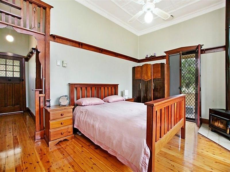 10 Lindesay Street, East Maitland NSW 2323