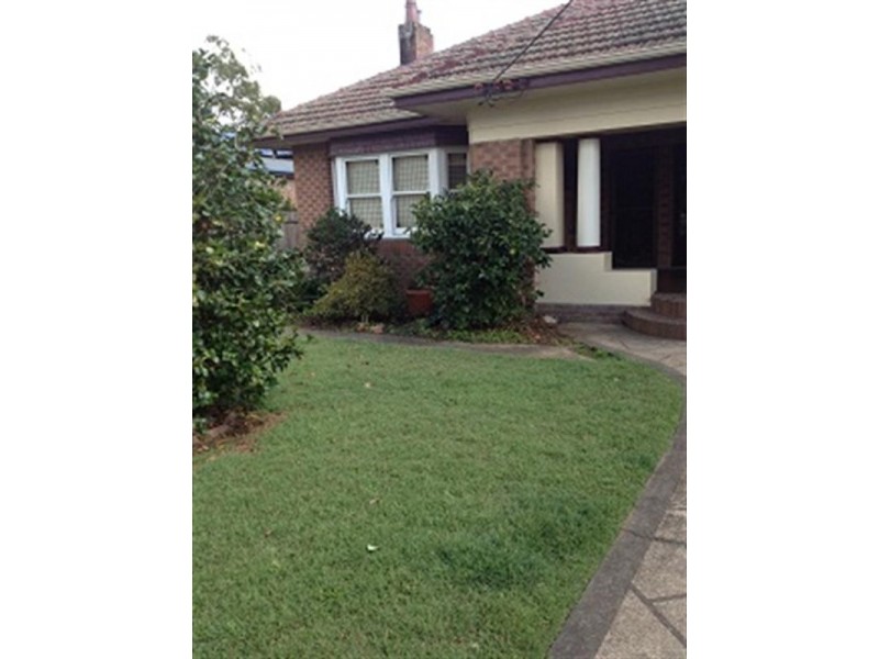 38 Queen Street, Lorn NSW 2320