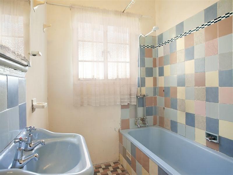 13 Tenambit Street, East Maitland NSW 2323