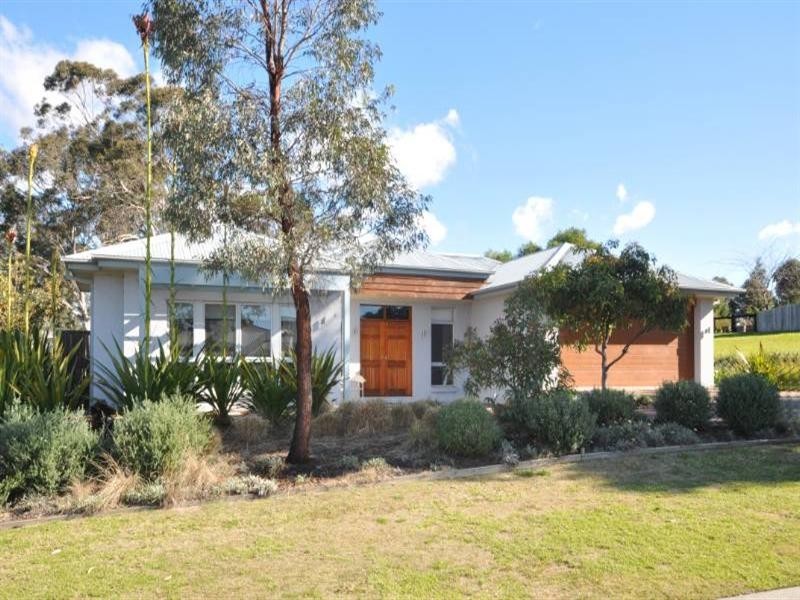 14 Spotted Gum Drive, Rothbury NSW 2320
