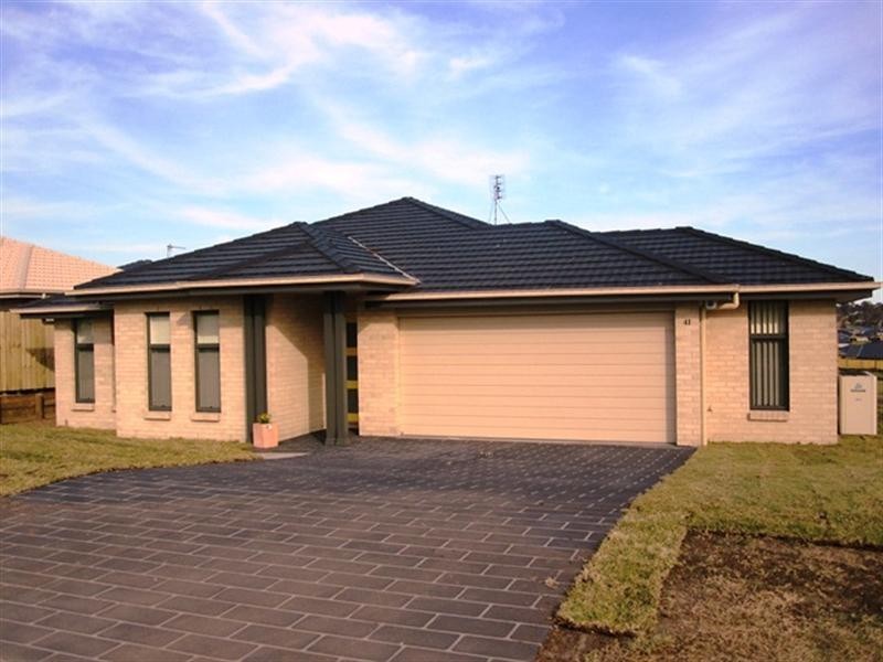 41 Cockatoo Ridge Road, Aberglasslyn NSW 2320