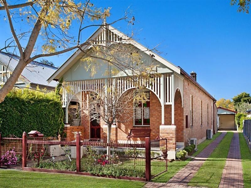 20 Allan Street, Lorn NSW 2320