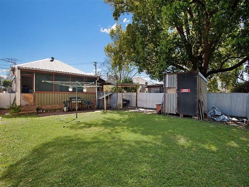 9 Wallace Street, South Maitland NSW 2320