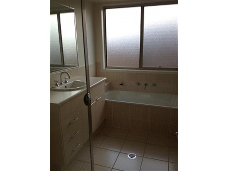 16 Honeysuckle Drive, Aberglasslyn NSW 2320