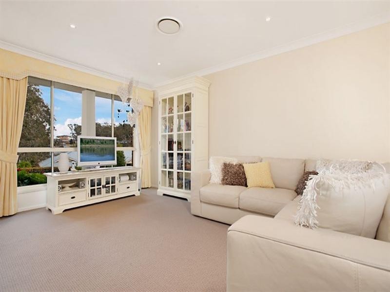 15 Amber Grove, Bolwarra Heights NSW 2320