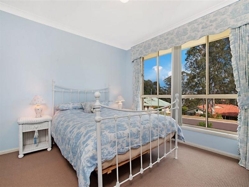 15 Amber Grove, Bolwarra Heights NSW 2320