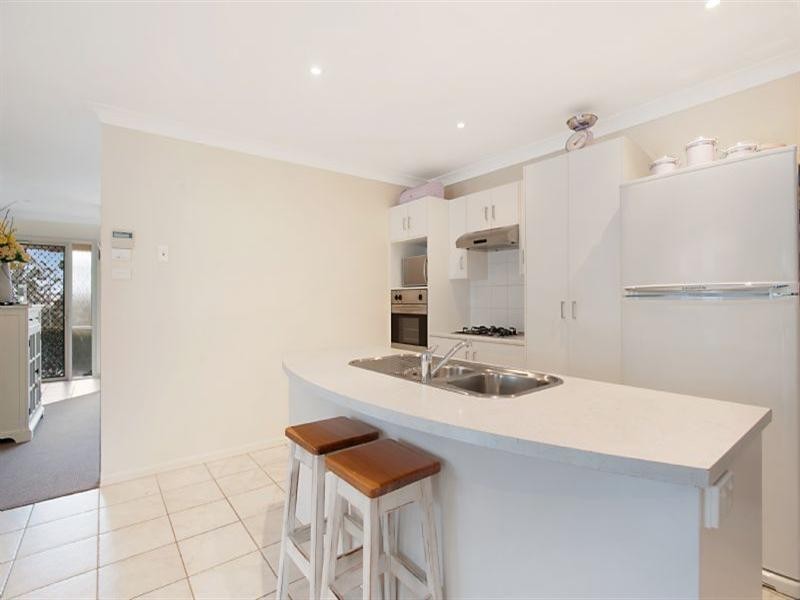 15 Amber Grove, Bolwarra Heights NSW 2320