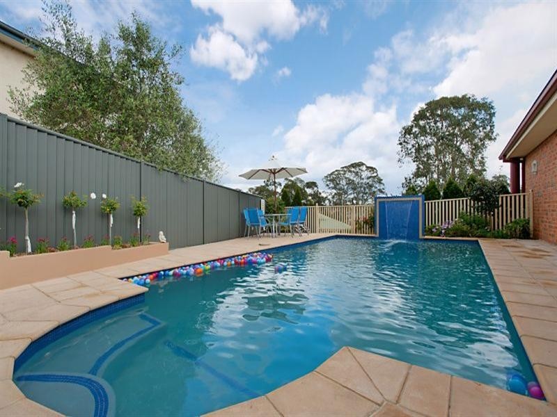 15 Amber Grove, Bolwarra Heights NSW 2320