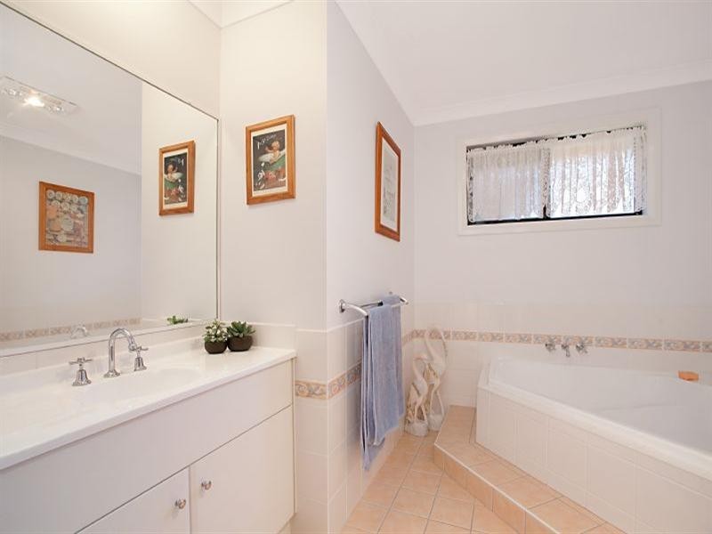 25 Elkin Close, Raworth NSW 2321