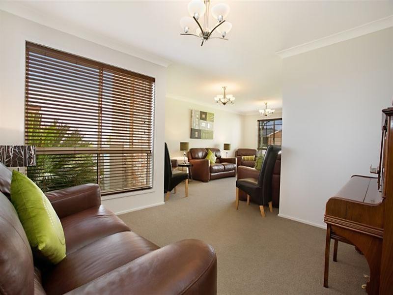 8 Wilton Drive, East Maitland NSW 2323