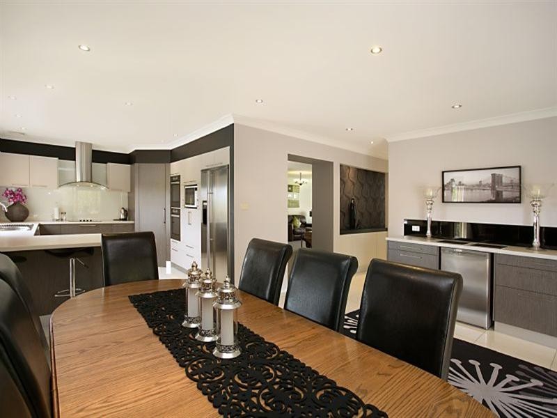 8 Wilton Drive, East Maitland NSW 2323