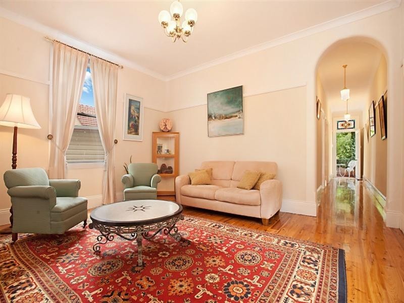 9 Brisbane Street, Lorn NSW 2320