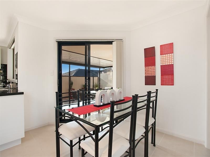 1/61 Squadron Crescent, Rutherford NSW 2320