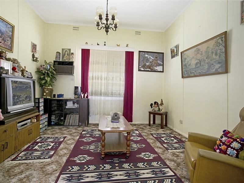 24 King Street, East Maitland NSW 2323