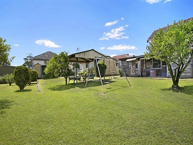24 King Street, East Maitland NSW 2323