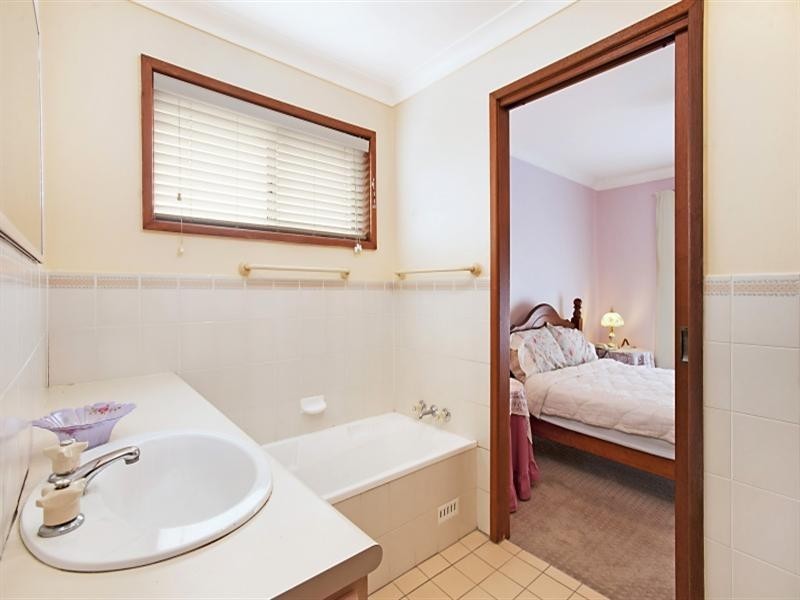 3 Valley Drive, Tenambit NSW 2323
