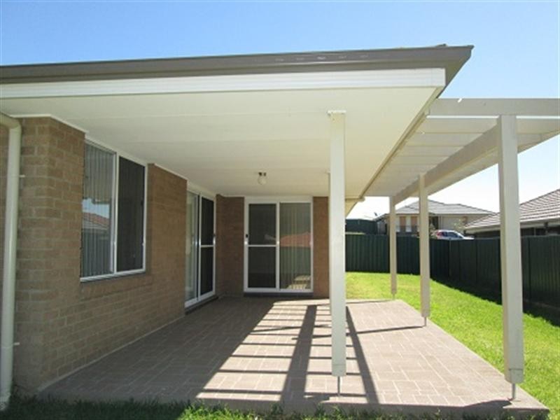 11 Mileham Circuit, Rutherford NSW 2320