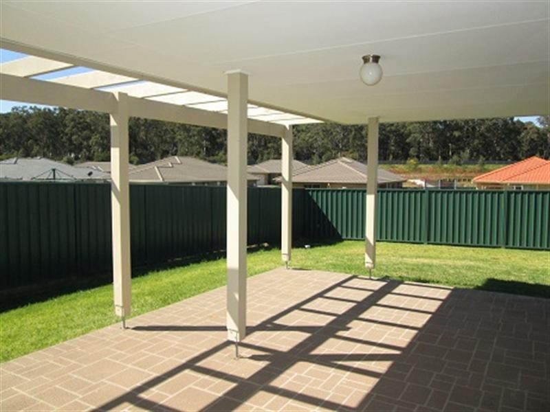 11 Mileham Circuit, Rutherford NSW 2320