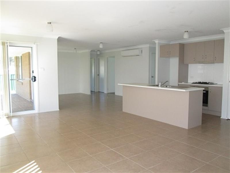 11 Mileham Circuit, Rutherford NSW 2320