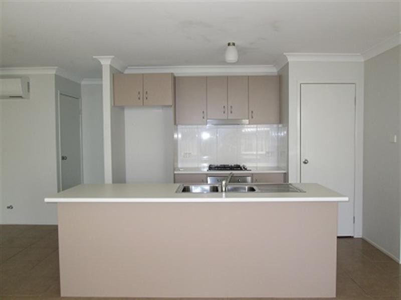 11 Mileham Circuit, Rutherford NSW 2320