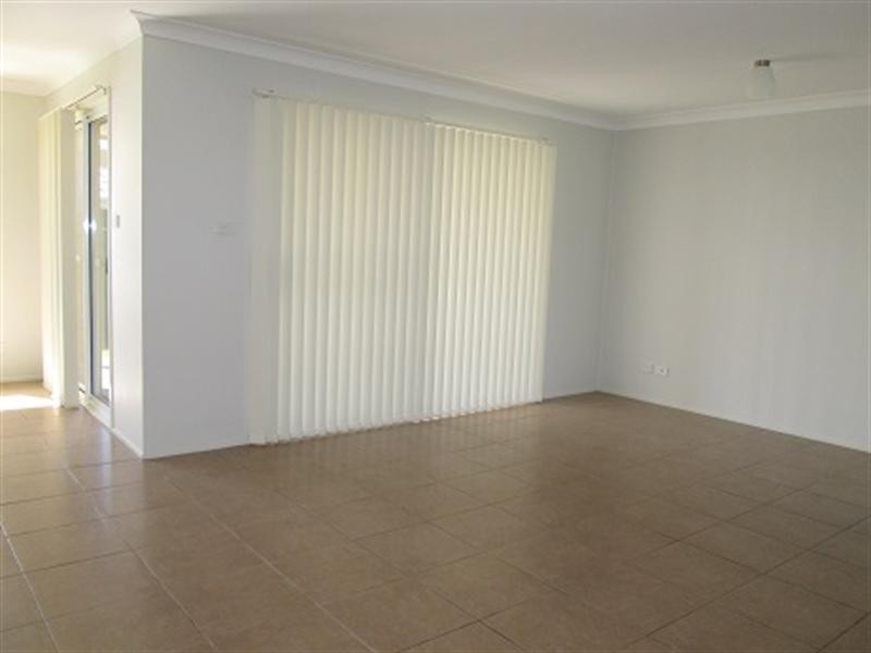 11 Mileham Circuit, Rutherford NSW 2320