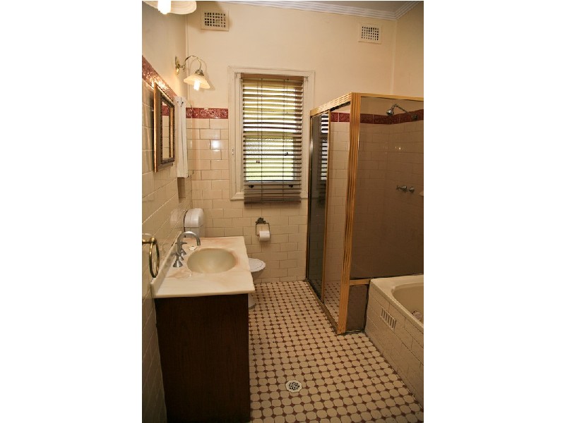 38 Lindsay Street, East Maitland NSW 2323