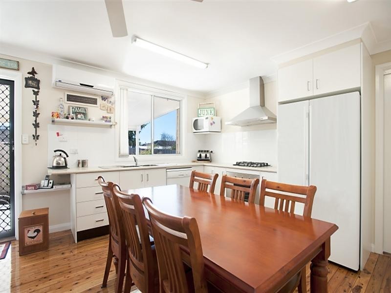 11 Thomas Street, Telarah NSW 2320