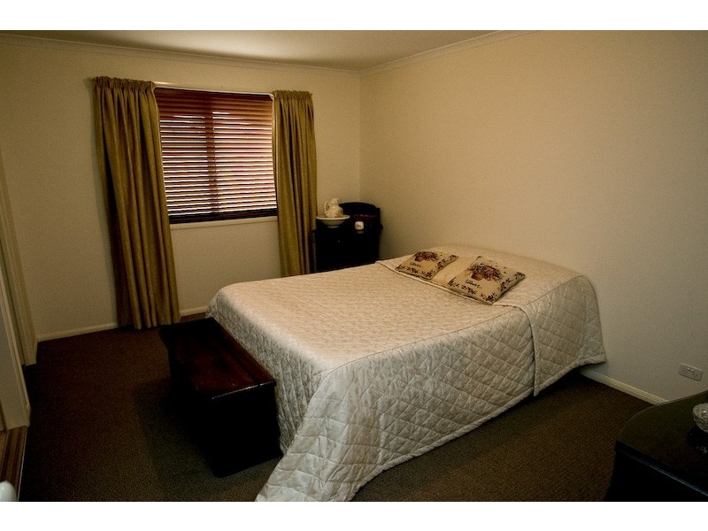 11 Loch Gogle Drive, Woodville NSW 2321