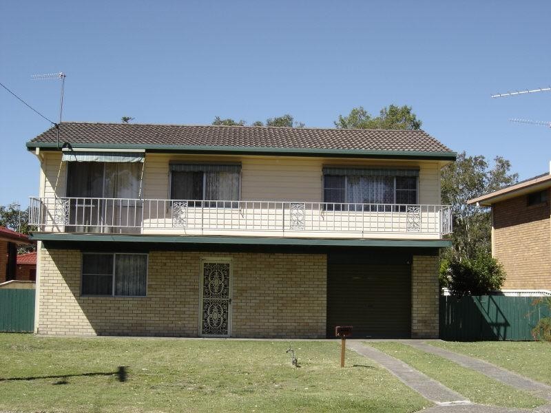 4 Bayside Avenue, North Haven NSW 2443